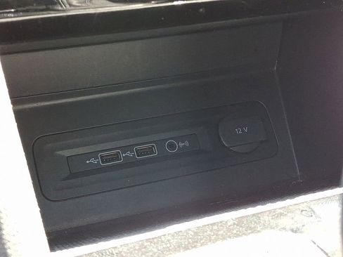 Used 2020 Volkswagen Atlas Cross Sport SEL image 26