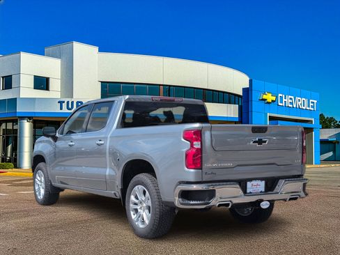 New 2026 Chevrolet Silverado 1500 LTZ w/ LTZ Premium Package AWD/4WD image 3