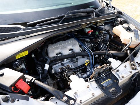 Used 2004 Oldsmobile Silhouette GL image 38