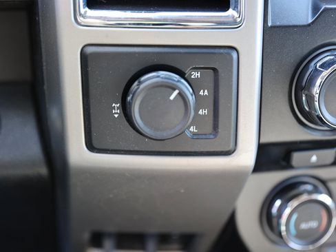 Used 2016 Ford F150 Lariat image 30