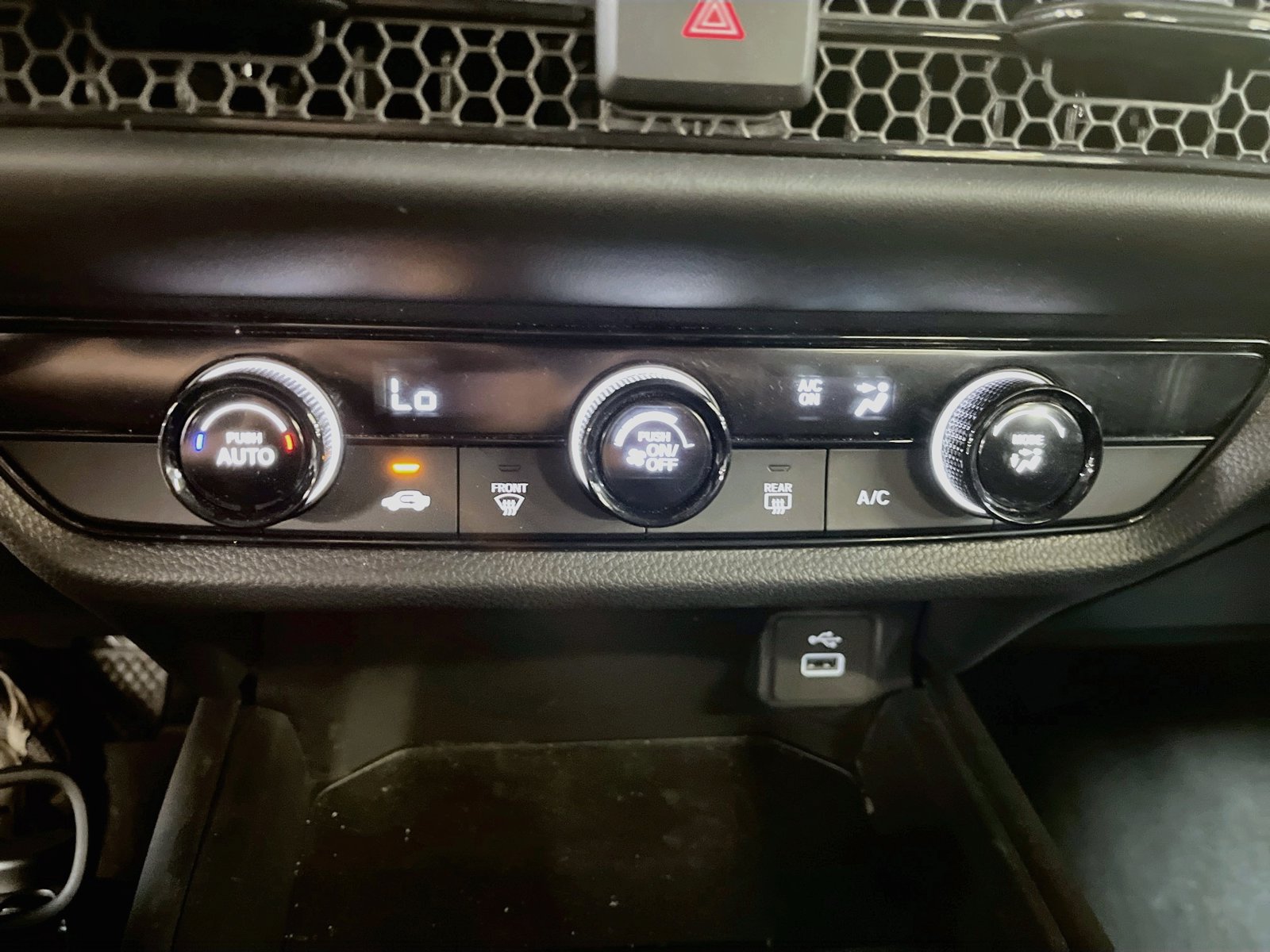 Used 2025 Honda HR-V LX image 15