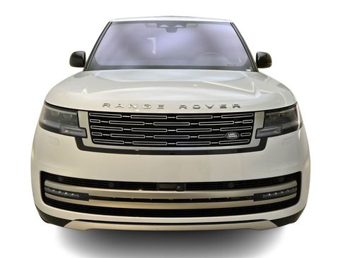 Used 2023 Land Rover Range Rover SE image 2