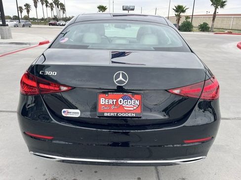 Used 2025 Mercedes-Benz C 300 Sedan image 5