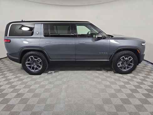 Used 2024 Rivian R1S Adventure image 6