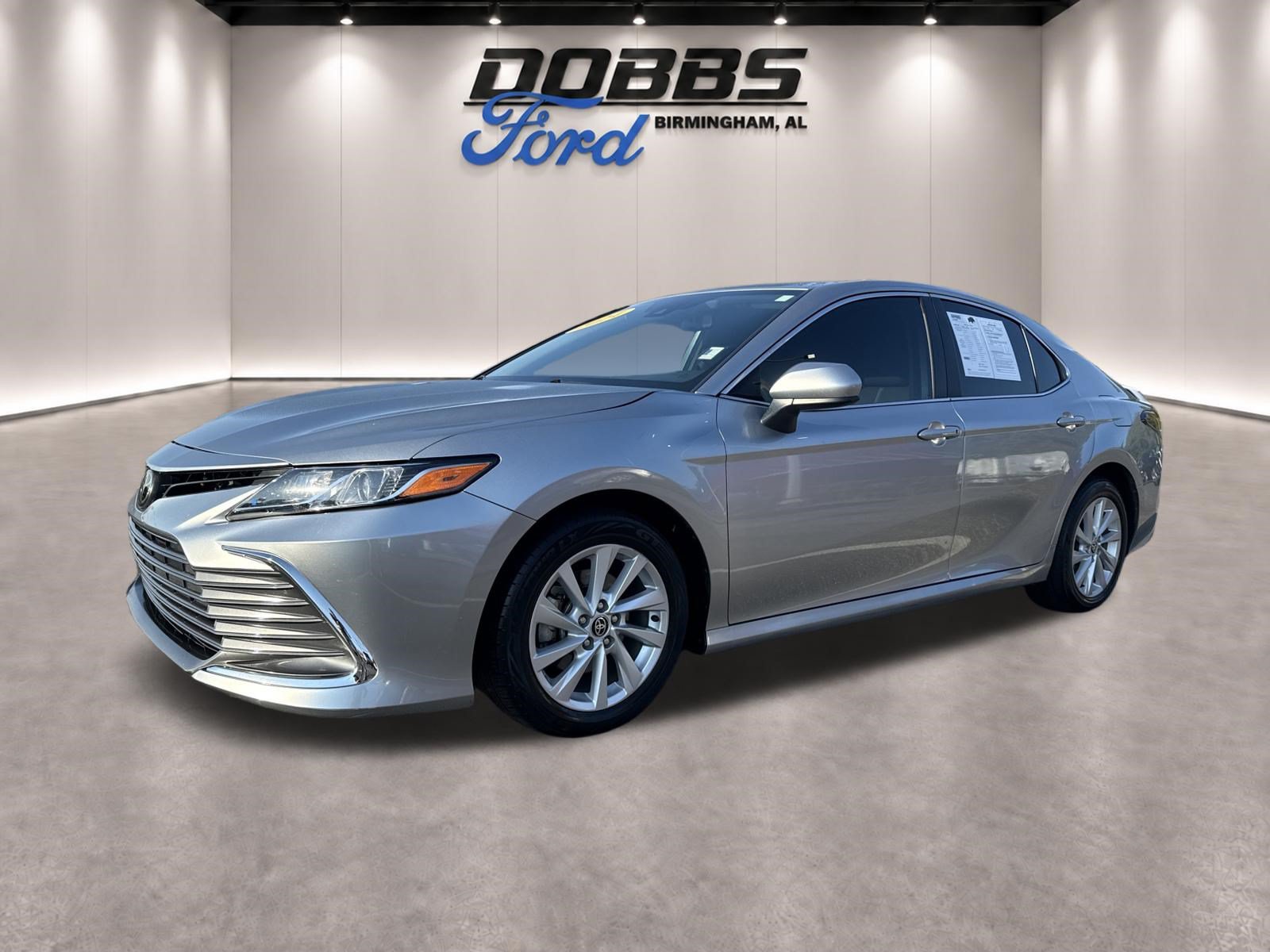 Used 2024 Toyota Camry LE FWD image 3
