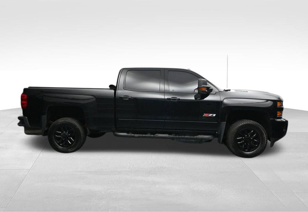 Used 2018 Chevrolet Silverado 2500 LTZ w/ Midnight Edition AWD/4WD image 6