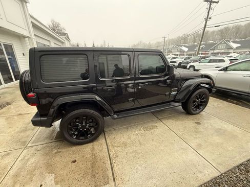 Used 2023 Jeep Wrangler Unlimited Sahara w/ Cold Weather Group image 12