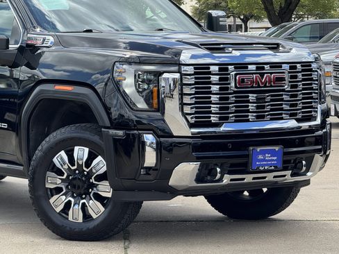 Used 2024 GMC Sierra 2500 Denali w/ Denali Reserve Package image 2