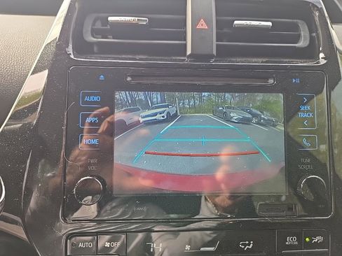 Used 2016 Toyota Prius Three Touring image 5