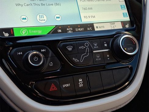 Certified 2020 Chevrolet Bolt Premier w/ Infotainment Package image 17