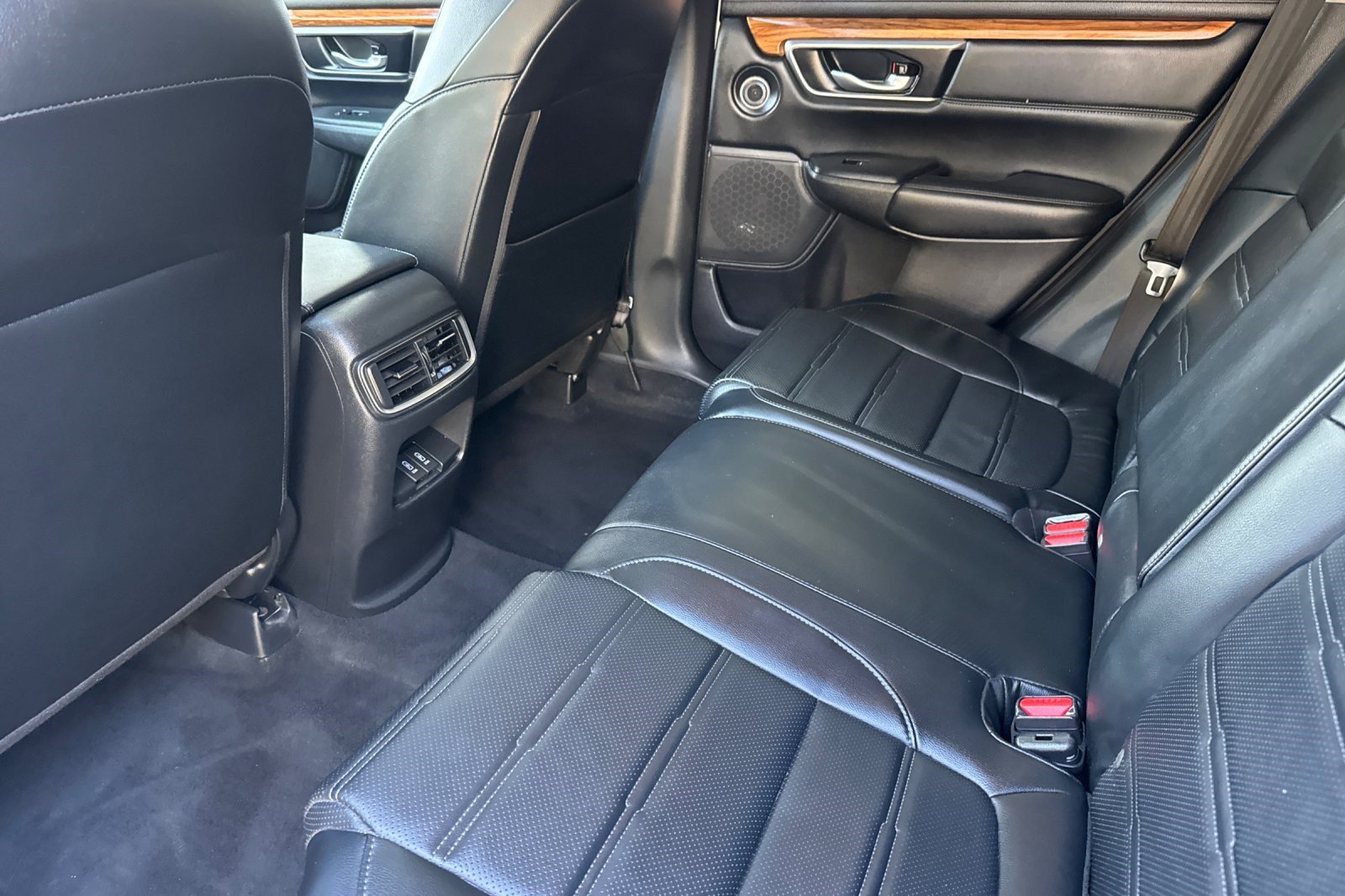 Used 2020 Honda CR-V Touring image 30