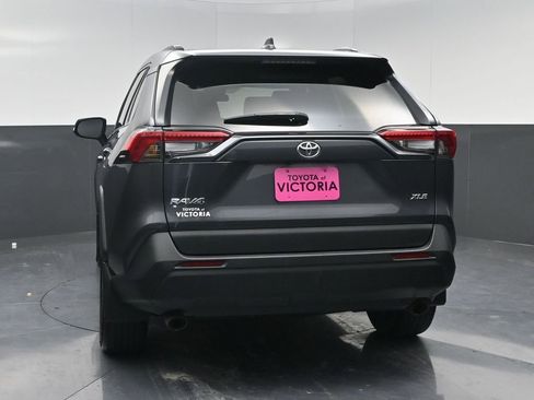 Used 2023 Toyota RAV4 XLE Premium FWD image 16