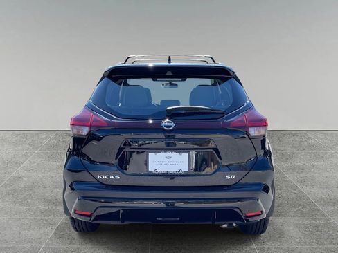 Used 2022 Nissan Kicks SR w/ Premium Package image 4