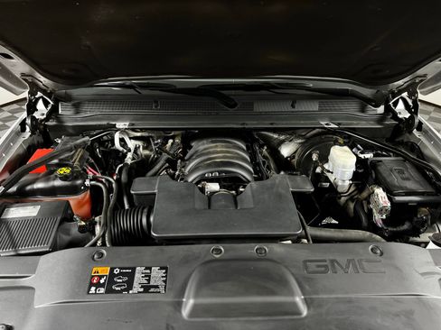 Used 2016 GMC Yukon XL SLT w/ Open Road Package image 9