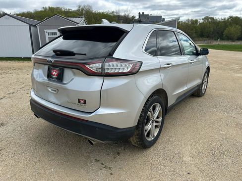 Used 2018 Ford Edge Titanium w/ Technology Package FWD image 3