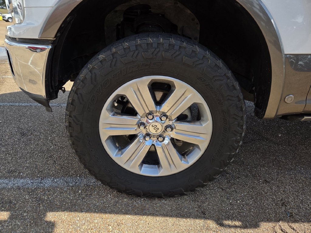 Used 2018 Ford F150 King Ranch w/ Equipment Group 601A Luxury AWD/4WD image 31