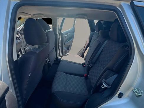 Used 2020 Nissan Rogue Sport SV AWD/4WD image 10