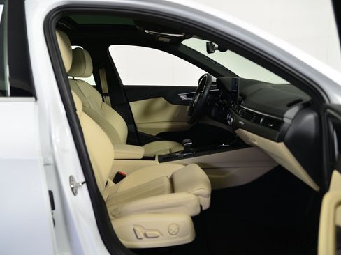 Used 2023 Audi A4 2.0T Premium w/ Convenience Package image 21