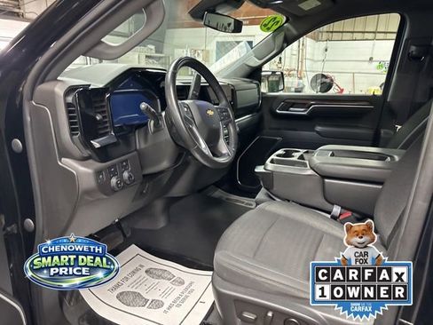 Used 2022 Chevrolet Silverado 1500 LT image 6