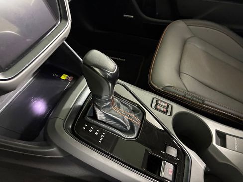 Used 2025 Subaru Crosstrek 2.5i Limited w/ Crosstrek Mirror Package image 21