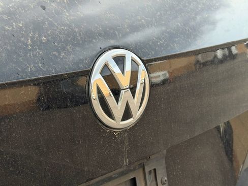 Used 2019 Volkswagen Tiguan SE FWD image 11