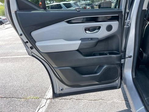 Used 2025 Honda Pilot Touring image 42
