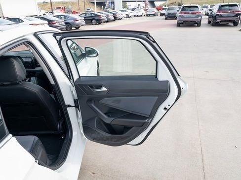 New 2026 Volkswagen Jetta SE image 13