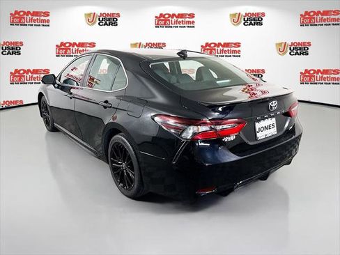 Certified 2022 Toyota Camry SE FWD image 2