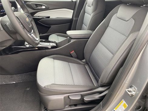New 2026 Chevrolet Trax LT w/ Driver Confidence Package image 10