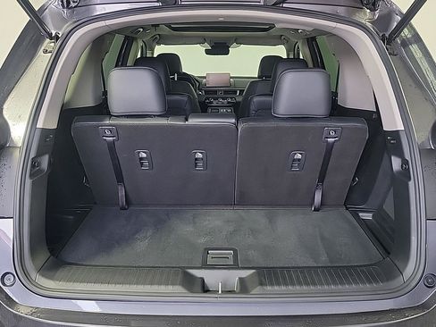 Certified 2025 Honda Pilot Touring image 7