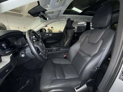 Used 2025 Volvo XC60 B5 Plus AWD/4WD image 2