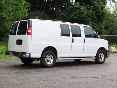 Used 2024 Chevrolet Express 2500 w/ Driver Convenience Package RWD image 3