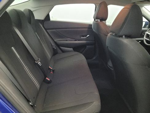 Used 2022 Hyundai Elantra SEL FWD image 19
