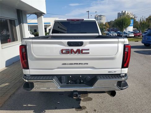 Used 2024 GMC Sierra 2500 SLT w/ SLT Premium Package image 9