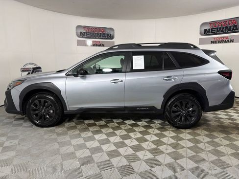 Used 2025 Subaru Outback Onyx Edition AWD/4WD image 7