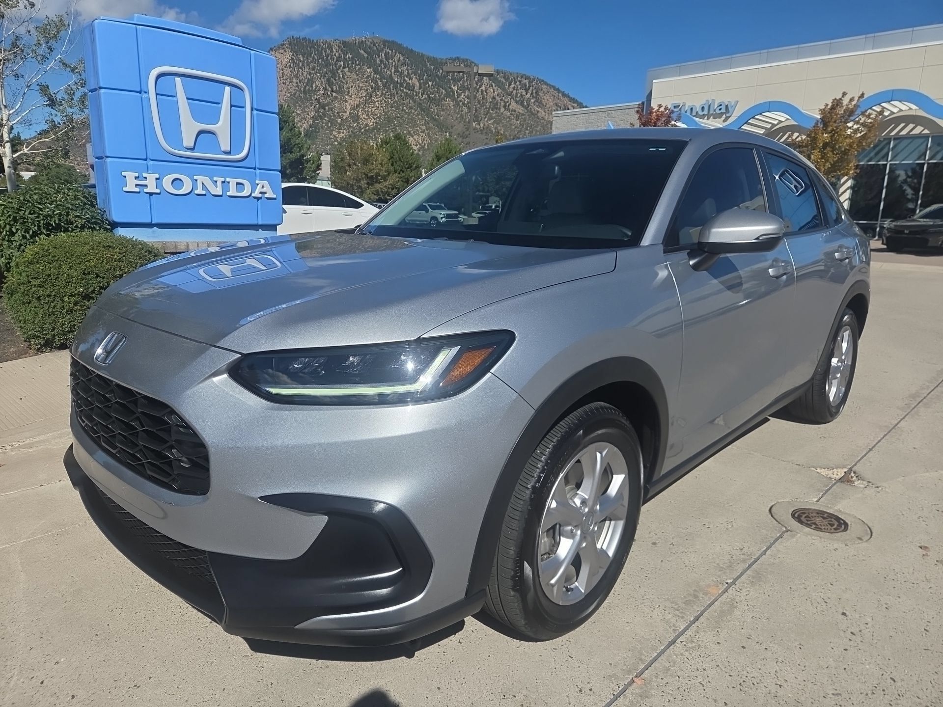Used 2025 Honda HR-V LX image 1