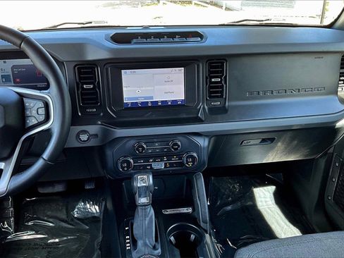 Used 2023 Ford Bronco Big Bend w/ Sasquatch Package image 19