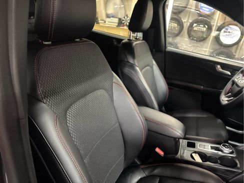 New 2025 Ford Escape ST-Line w/ Tech Pack #1 image 42