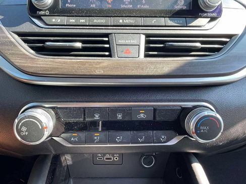 Used 2023 Nissan Altima 2.5 SV FWD image 28