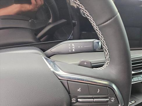 New 2026 Chevrolet Traverse LT image 16