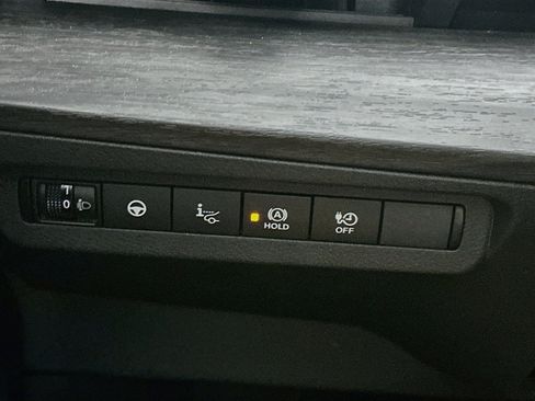 Used 2023 Nissan Ariya FWD image 17