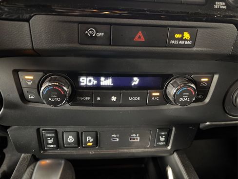 Used 2024 Nissan Frontier SV w/ SV Convenience Package image 30