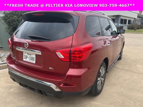 Used 2017 Nissan Pathfinder SL w/ SL Premium Package image 4