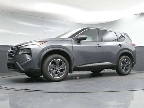 Used 2026 Nissan Rogue SV image 22