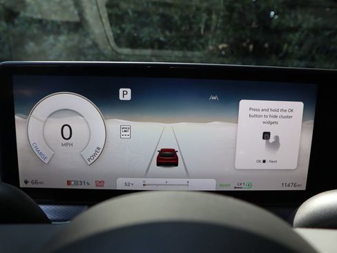 Used 2023 Genesis GV60 Advanced image 41