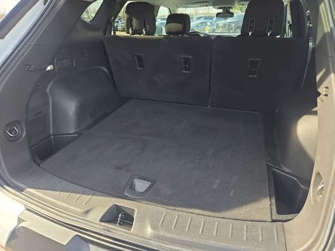 Used 2021 Chevrolet Blazer LT image 32