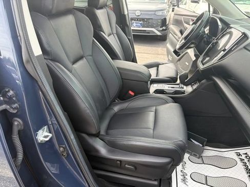 Used 2024 Subaru Ascent Limited w/ Technology Package AWD/4WD image 32