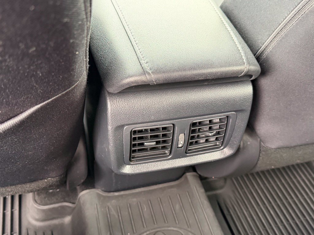 Certified 2023 Toyota Venza LE AWD/4WD image 18