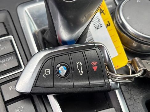Used 2019 BMW X6 sDrive35i RWD image 12