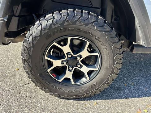 Used 2019 Jeep Wrangler Unlimited Rubicon w/ Steel Bumper Group image 32